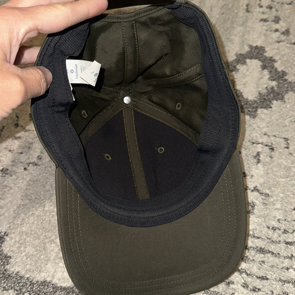 Lululemon Women’s Hat Olive Green - Picture 4 of 4